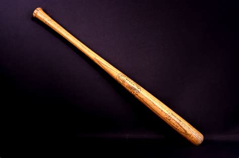 EA Collins Louisville Slugger Wood Baseball Bat No 40 Vintage