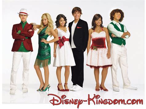 High School Musical 3 - High School Musical 3 Wallpaper (7063731) - Fanpop