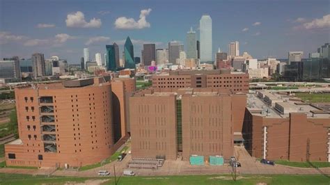 Dallas County to consider whether to demolish the county jail and criminal courthouse - YouTube