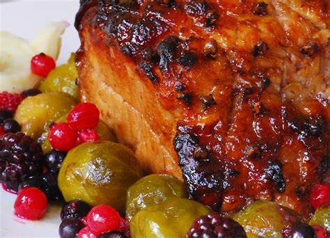 Asado de cerdo con salsa de frutos rojos. | Cuchillito y Tenedor