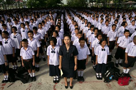 Thai Students Find Government Ally in Push to Relax School Regimentation - The New York Times