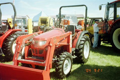 Mahindra loader tractor | Tractors, Tractor pictures, Old tractors