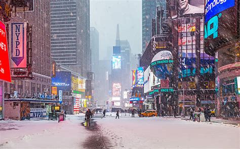 1,200+ Times Square Snow Stock Photos, Pictures & Royalty-Free Images ...