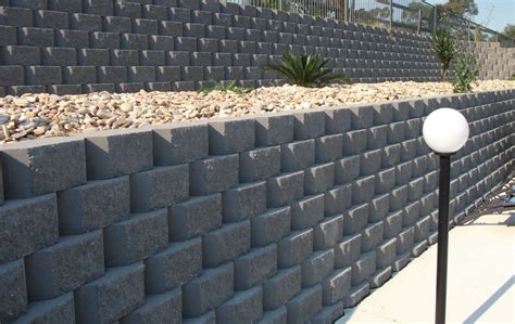 Fast & Easy Masonry – Segmental Wall Systems