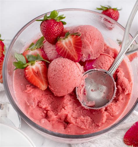 The Best and Easiest Strawberry Gelato Recipe - Chef Dennis