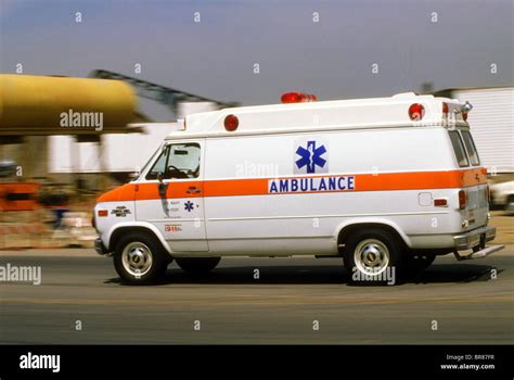 Ambulance emergency response vehicle paramedic medical rescue code 3 ...