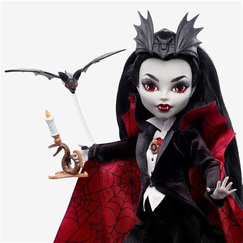 Buy Monster High Collectors Dracula Monster High Skullector Doll ...