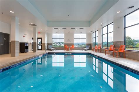 Hampton Inn Cumberland Pool: Pictures & Reviews - Tripadvisor