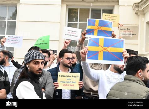 Swedish embassy in london hi-res stock photography and images - Alamy