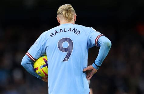 10 Soccer Players Who Wear The Number 9 Jersey (2022/23) - Top Soccer Blog