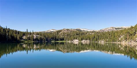 South Lake Tahoe Hiking Trails: Round Lake from Big Meadow