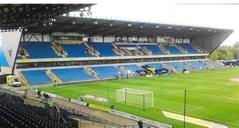 57 Hatters Years : KASSAM STADIUM - OXFORD UNITED