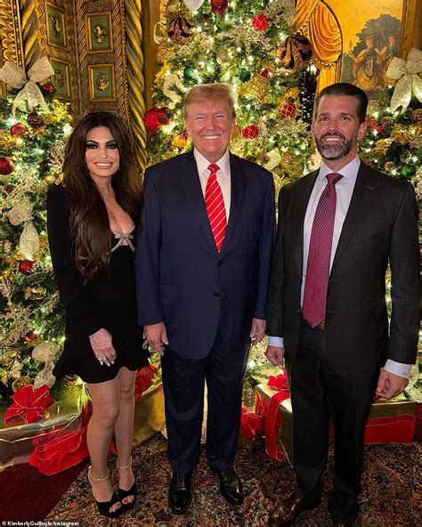 Kimberly Guilfoyle posts photo of whole Trump family but no Melania