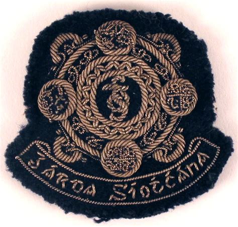A 1922-pattern Garda Siochana Inspector's cuff rank badge. at Whyte's ...