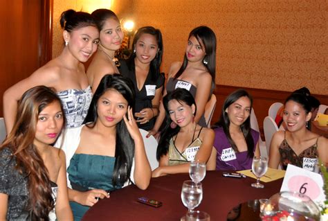 philippine-women-2