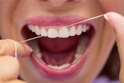 How To Floss Your Teeth: Proper Flossing Technique | West Keller Dental