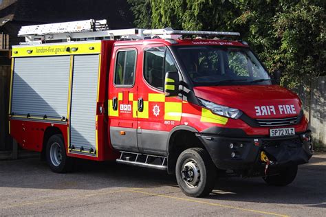 SP72 XLZ | London Fire Brigade Iveco Daily 55c All Wheel Dri… | Flickr