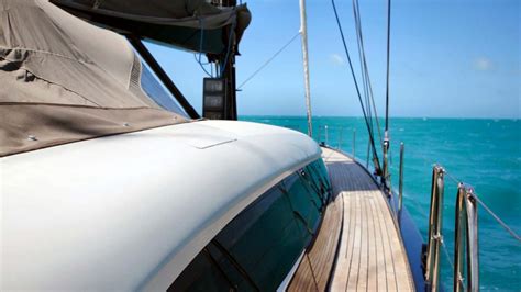 Shipman 72 – Skylight Yachting