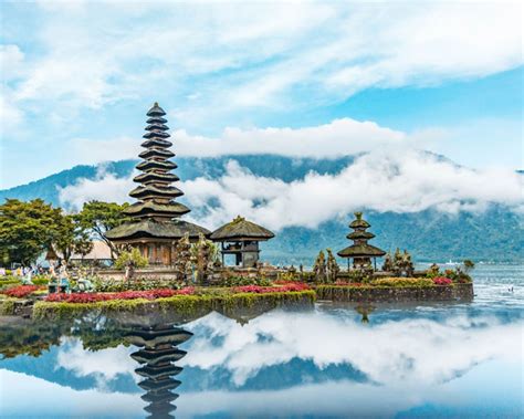 Liburan ke Pura Ulun Danu Beratan? Baca Ini Terlebih Dahulu!