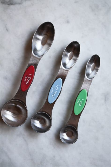 How Many Teaspoons in a Tablespoon? Free Conversion Printable!