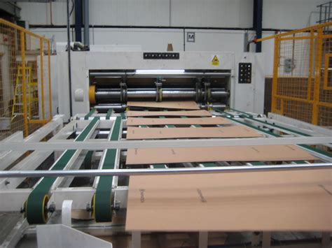 How is Cardboard Packaging Manufactured? | Aylesbury Box Company