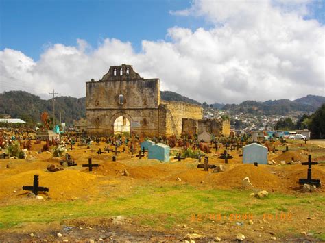 The entrance of a village in San Cristobal, Mexico | San cristobal ...