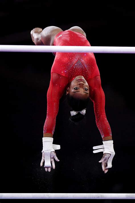 Simone Biles earns record-tying 23rd world championship medal