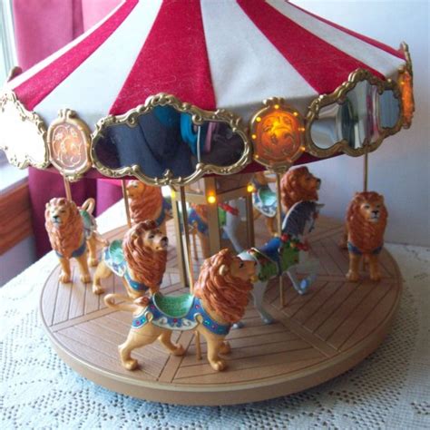 Hallmark Carousel Ride 2004 Music Lights Display w Six Majestic Lions ...