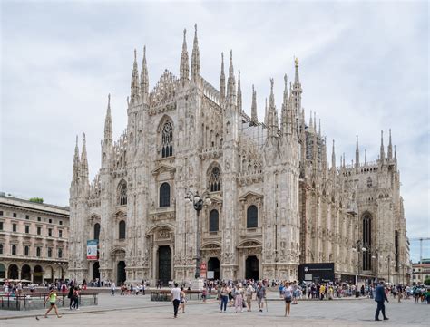 File:Milano, Duomo, 2016-06 CN-03.jpg - Wikimedia Commons