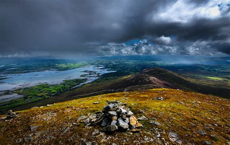 Guide to Hiking Croagh Patrick Pilgrimage in County Mayo, Ireland