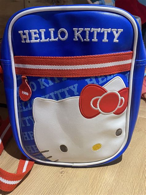 hello kitty purse - Gem