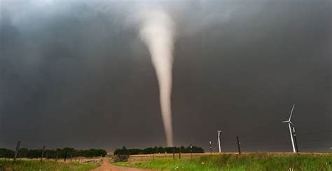 Tornado - Earth Facts and Information