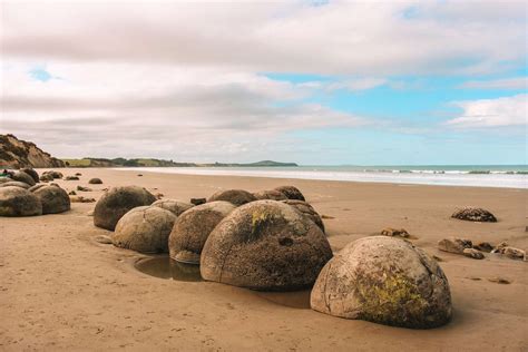 Visiting the Moeraki Boulders, South Island, New Zealand - CK Travels