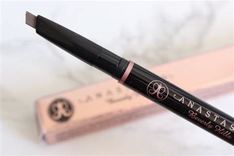 Anastasia Beverly Hills Brow Definer Review - a little pop of coral.