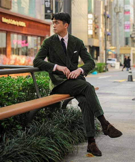 17+ Different Ways to Wear Boots with a Suit - Suits Expert