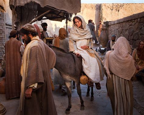 Watch and share a short video depicting Luke 2:4-7 in the Bible, "Mary ...