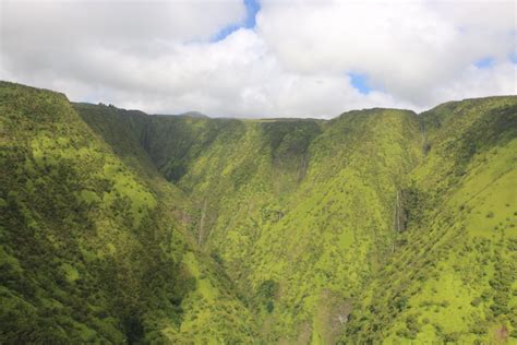 Hawaii Helicopters - Blue Hawaiian Helicopters | Waterfalls … | Flickr