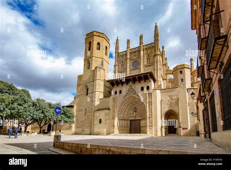 Huesca cathedral tower aragon hi-res stock photography and images - Alamy