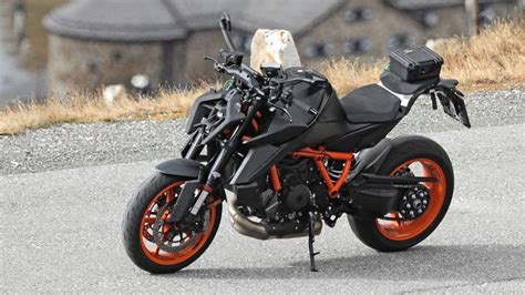 2023 KTM 1290 Super Duke spied testing again - BikeWale