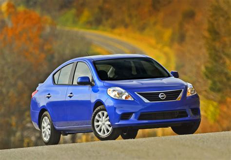 2013 Nissan Versa hatchback and Sedan Release, specifications and model information