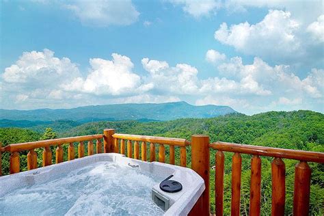 Top 10 Beautiful Smoky Mountain Cabins with a Hot Tub | Smoky Mountain ...