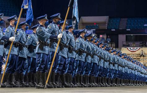 Diplomati Frø Baby massachusetts state police uniform Sædvanlig ...