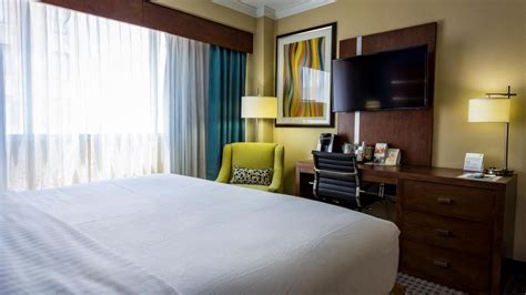 Suites At Holiday Inn Houston Downtown, an IHG Hotel | Suiteness — Stay ...