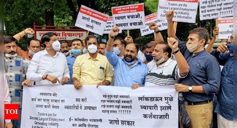 Thane: Traders protest demanding extension in daily operating hours ...