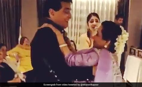 Viral: Jeetendra And Shobha Kapoor's Jawani Janeman Dance On Actor's Birthday