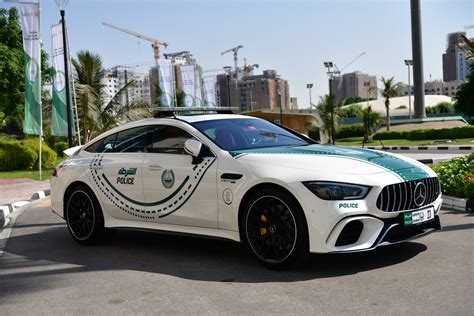 Une Mercedes AMG GT 63 S pour la police de Dubaï