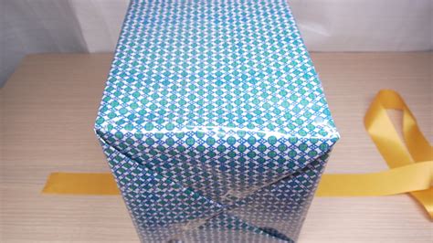 How to Wrap Big Boxes (with Pictures) - wikiHow