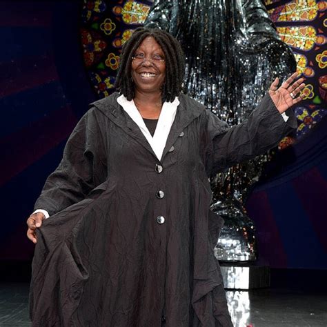 Super Fashion Dress: Whoopi goldberg dress