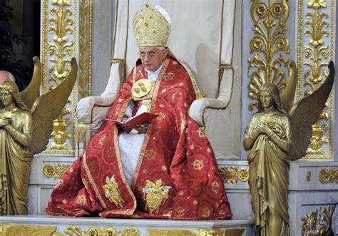 Pope Benedict Xvi - The world promises you comfort, but you were. - Papiras