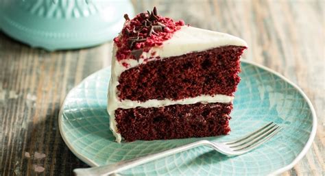 Red Velvet Chocolate Cake - Cakes & Brownies - Chocolate Treat Recipes